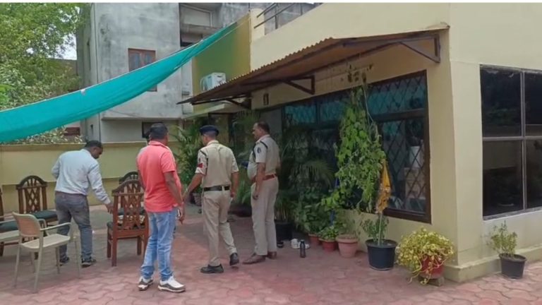 स्क्रैप व्यापारी के घर लाखों की चोरी, चोरों ने गहने-नगद कर दिए पार