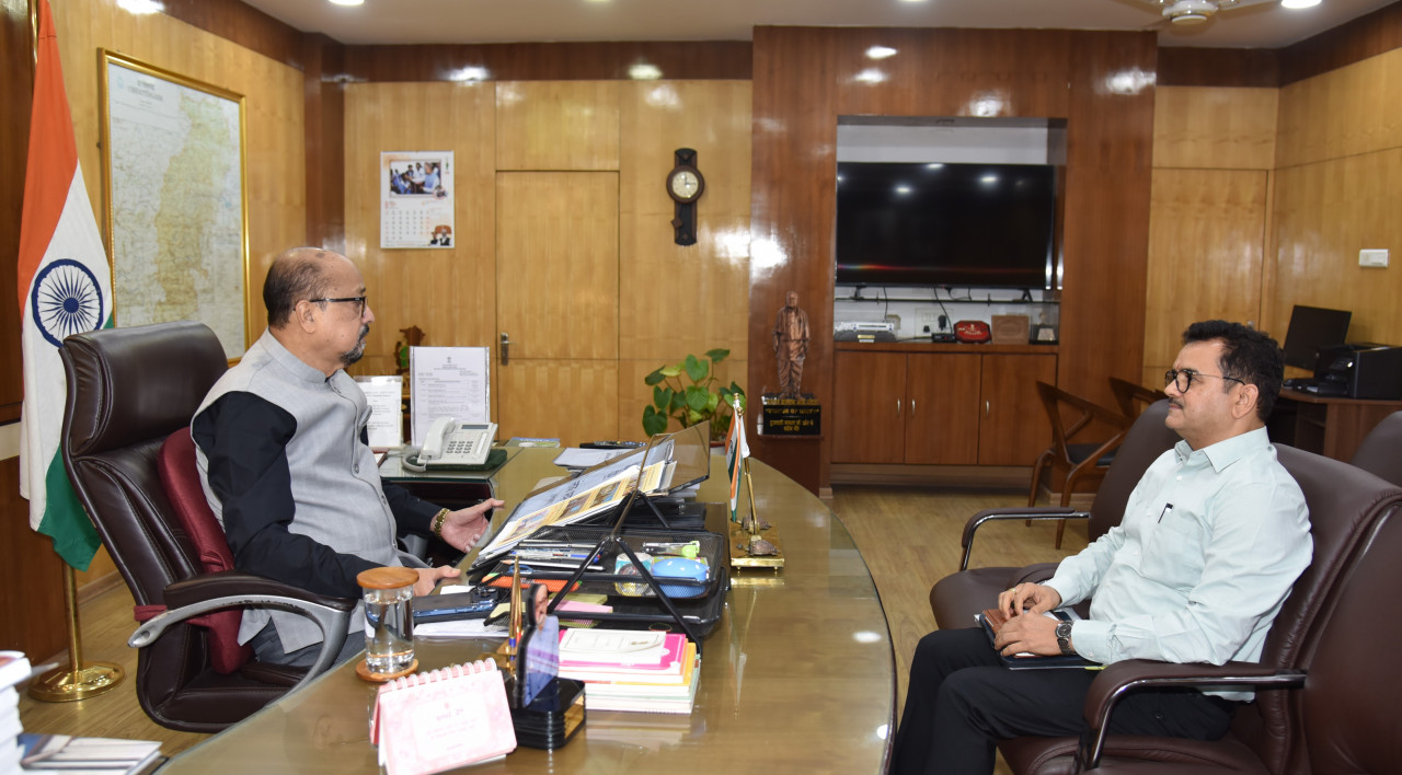 राज्यपाल रमेन डेका ने रेत के वैज्ञानिक एवं व्यवस्थित खनन पर दिया जोर