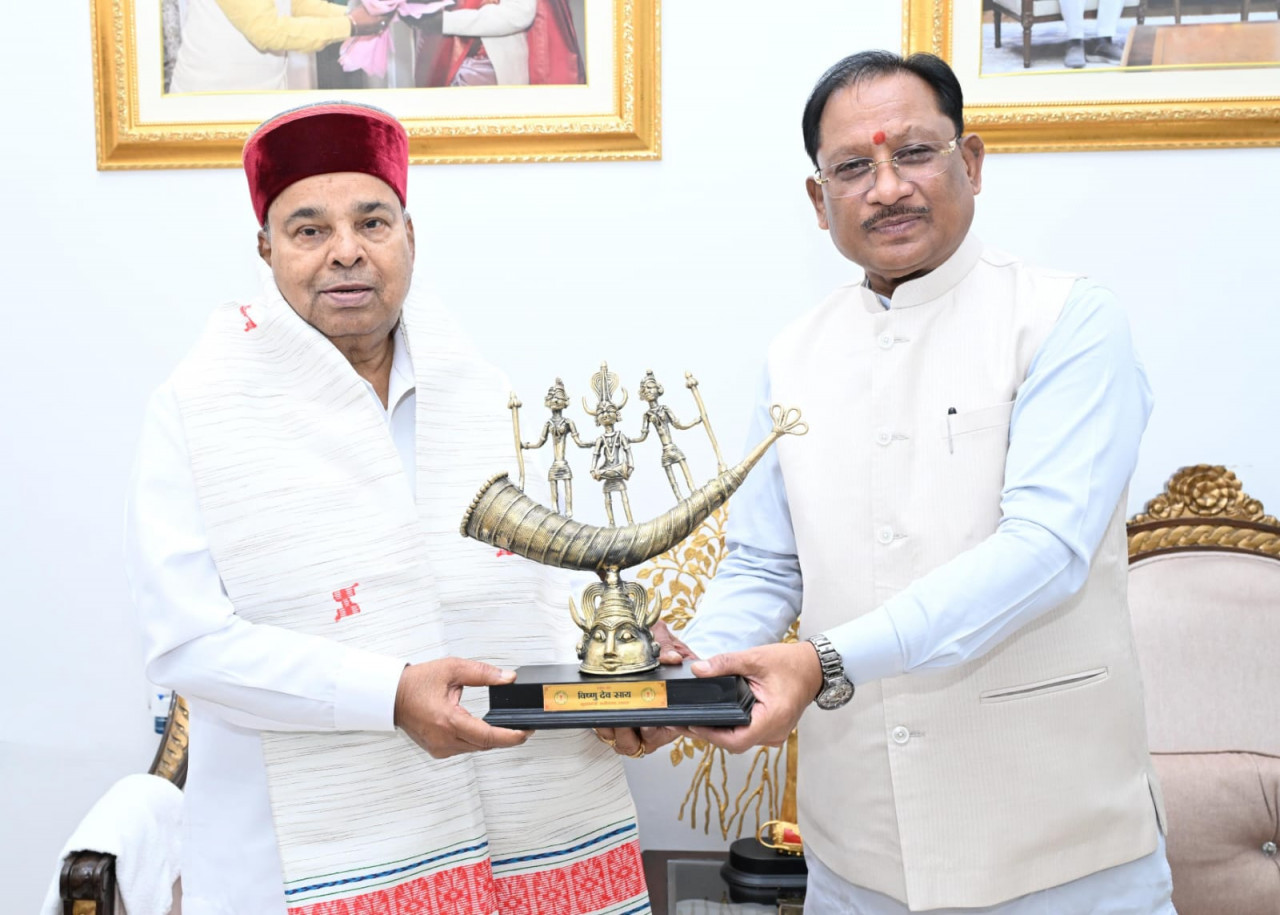 मुख्यमंत्री  विष्णुदेव साय से आज राजधानी रायपुर मे उनके निवास मे 