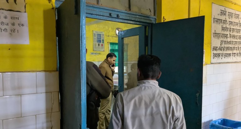पिटाई से युवक की मौत, SDM व तहसीलदार पर मारपीट का आरोप