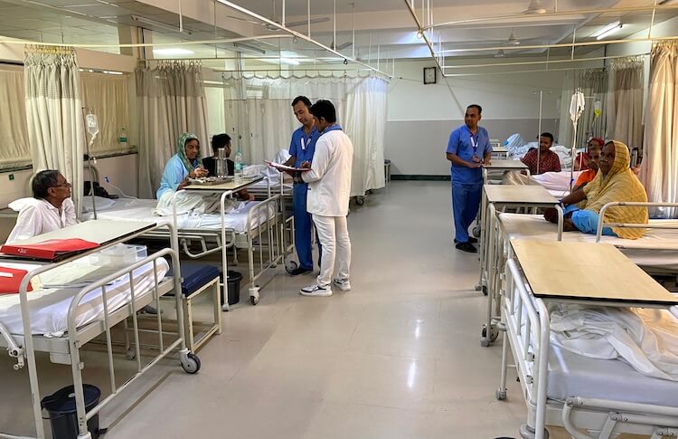 CG के सरकारी अस्पतालों में क्लेम के नाम पर  चल रहा है खेल
