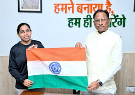 पर्वतारोही अमिता की एवरेस्ट यात्रा पर साय ने दी शुभकामनाएं, 9 अप्रैल को होगी शुरुआत