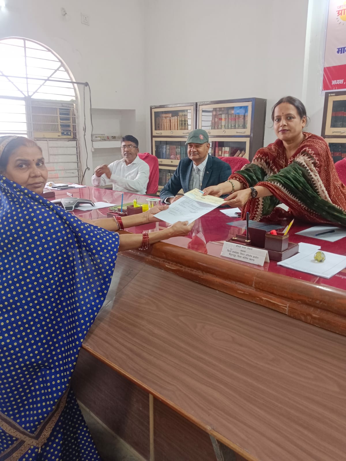 बीमा कंपनी पर उपभोक्ता आयोग का बड़ा फैसला, 7.45 लाख रुपये भुगतान के निर्देश
