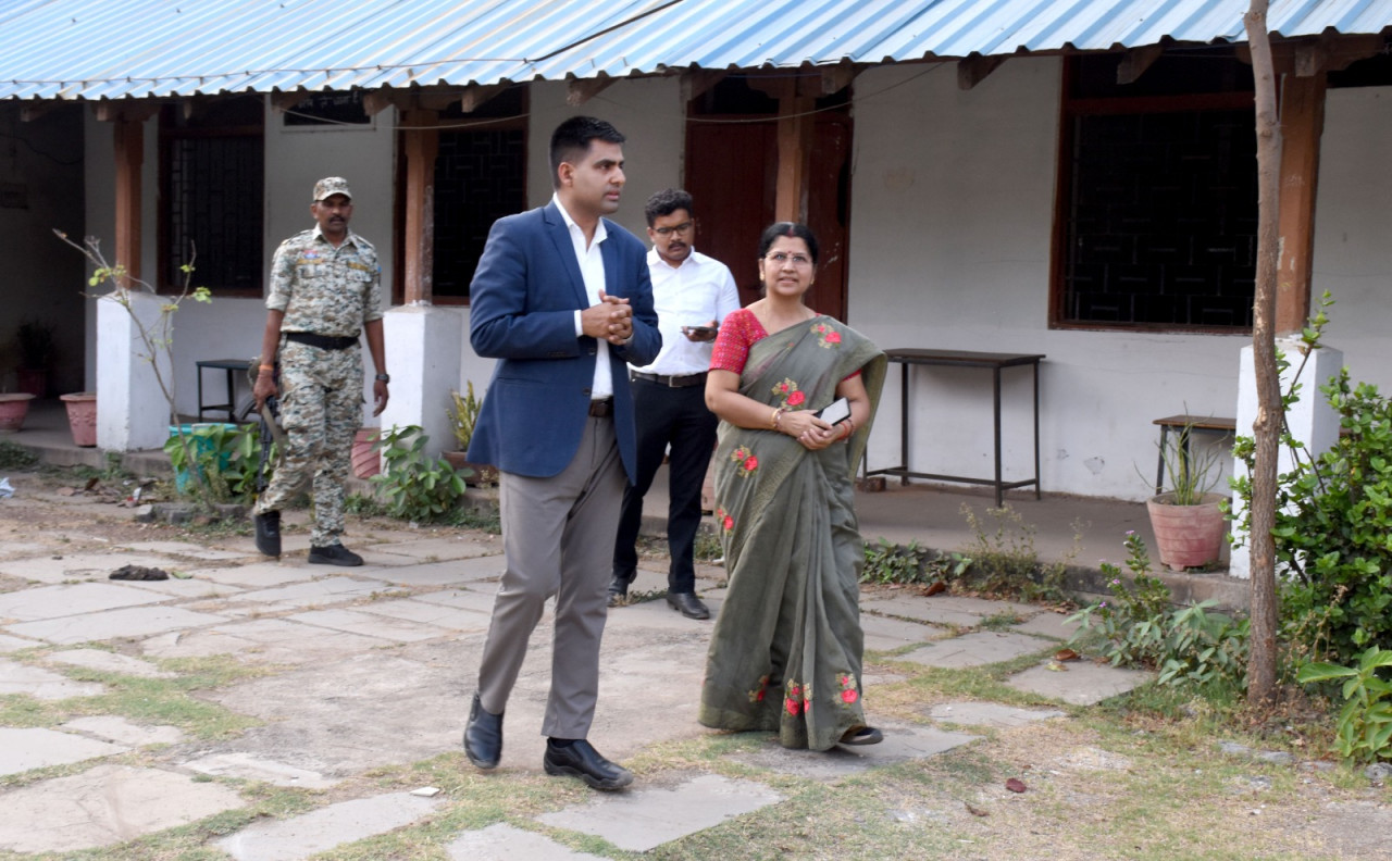अवैध कब्जों पर प्रशासन की बड़ी कार्रवाई